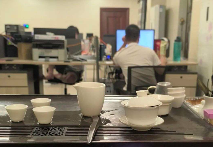 如何在咸鱼上卖虚拟产品?-DE云网创